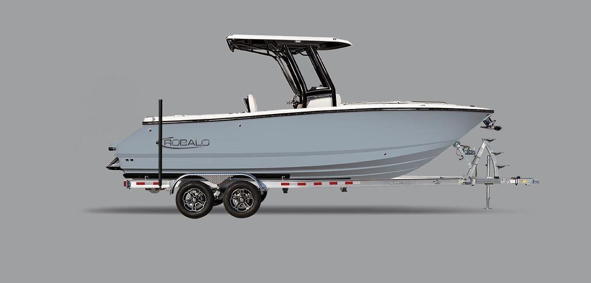 2025 Robalo Center Console R250