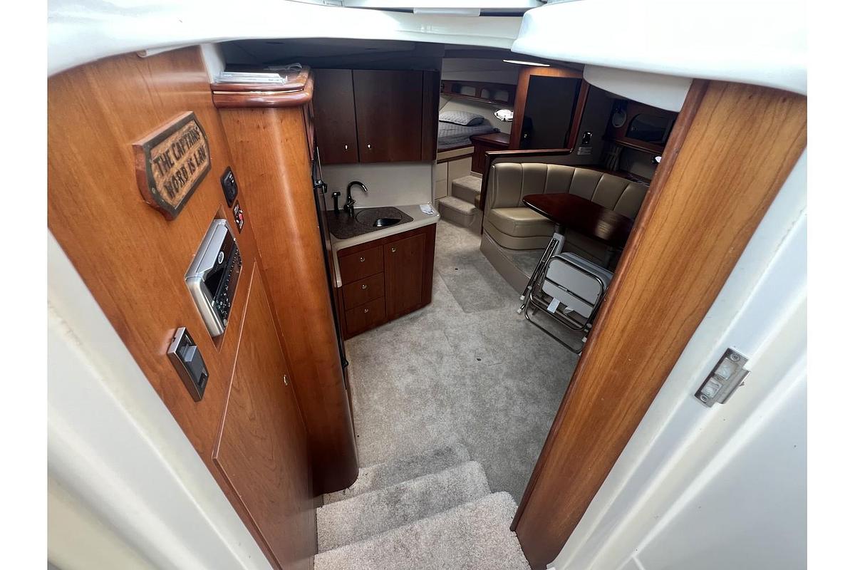 Used 2001 Cruisers Yachts 3672
