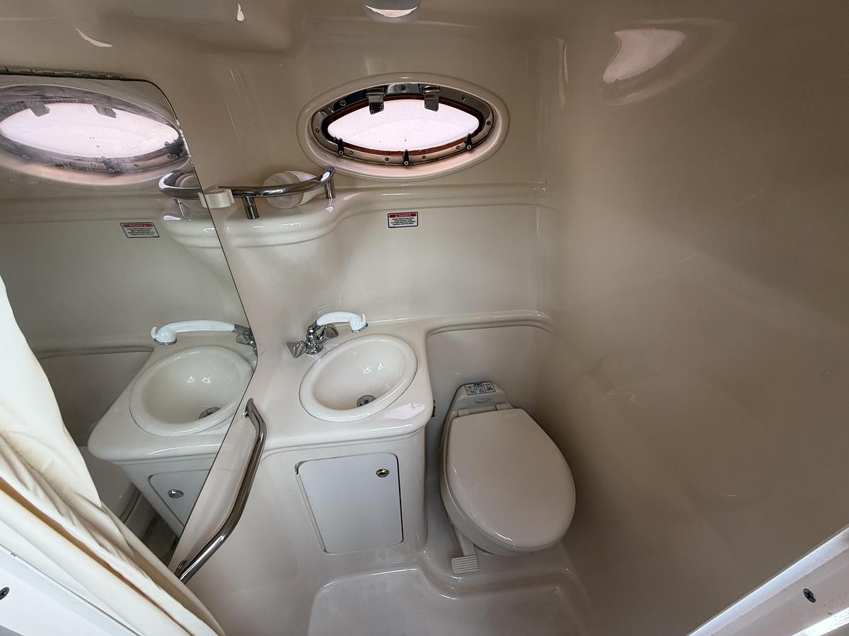 Used 2004 Sea Ray Sundancer 260