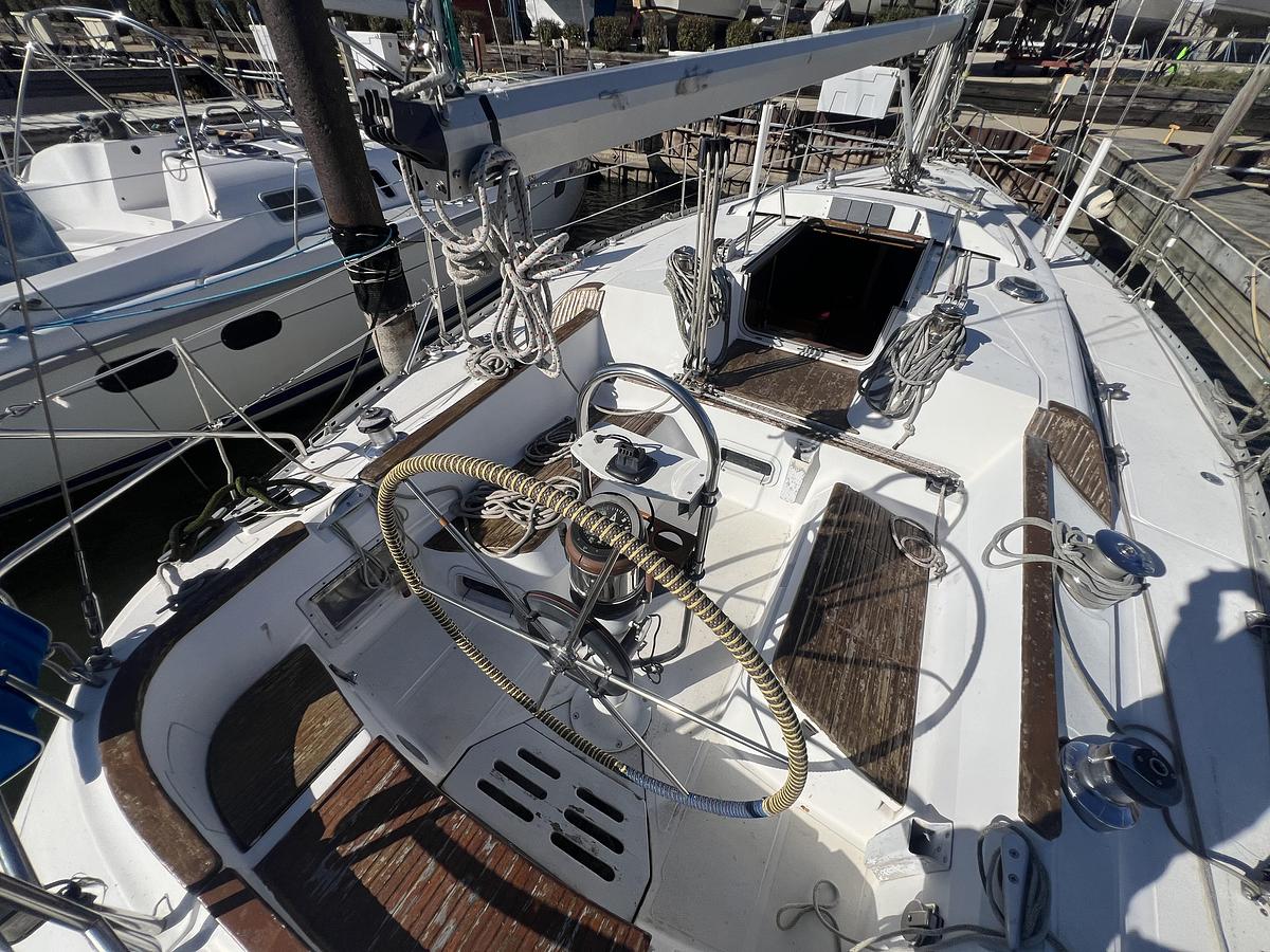 Used 1987 Hunter Legend 37