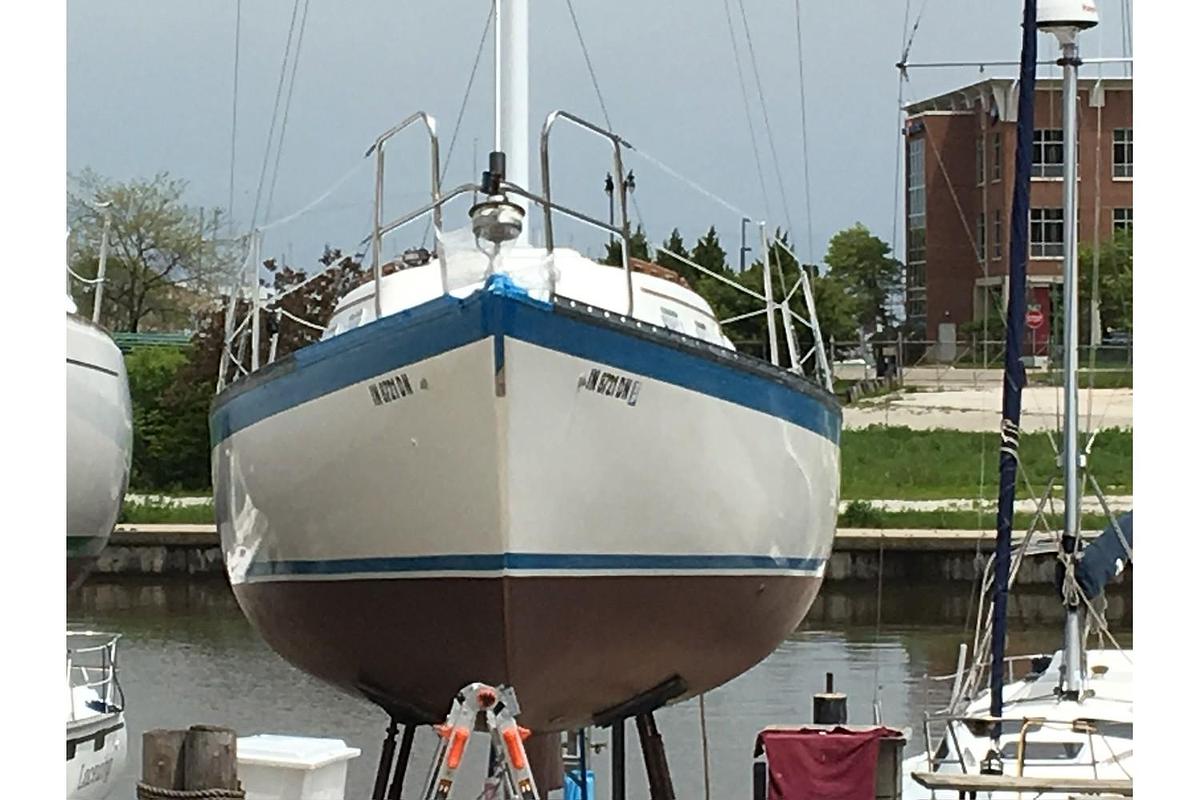 Used 1983 Marlow-Hunter 27 Cherubini