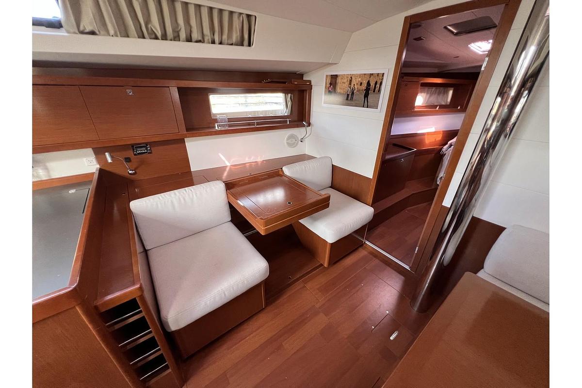 Used 2012 Beneteau Oceanis 45