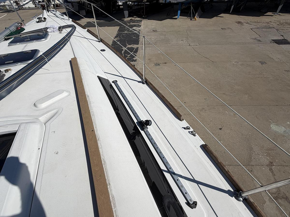 Used 2010 Beneteau Oceanis 34