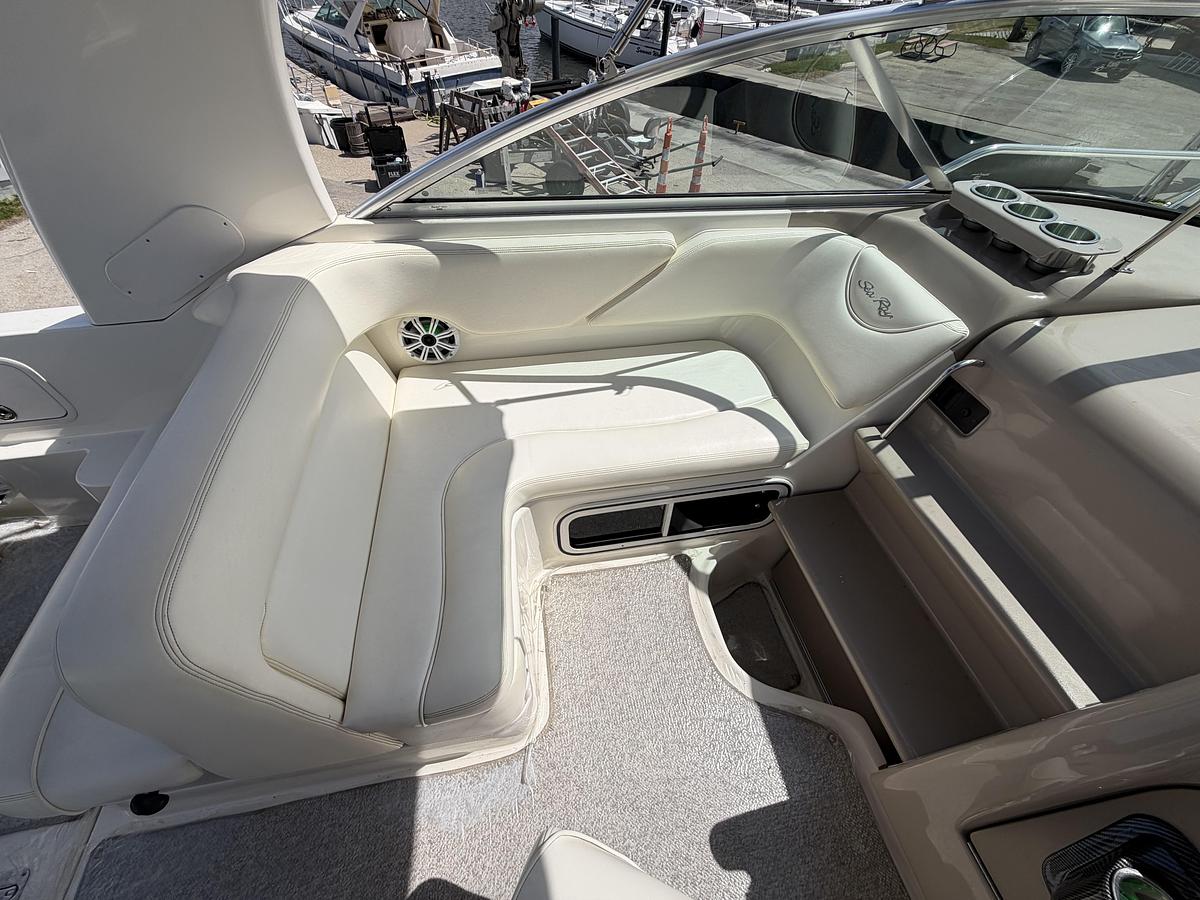 Used 2004 Sea Ray Sundancer 260