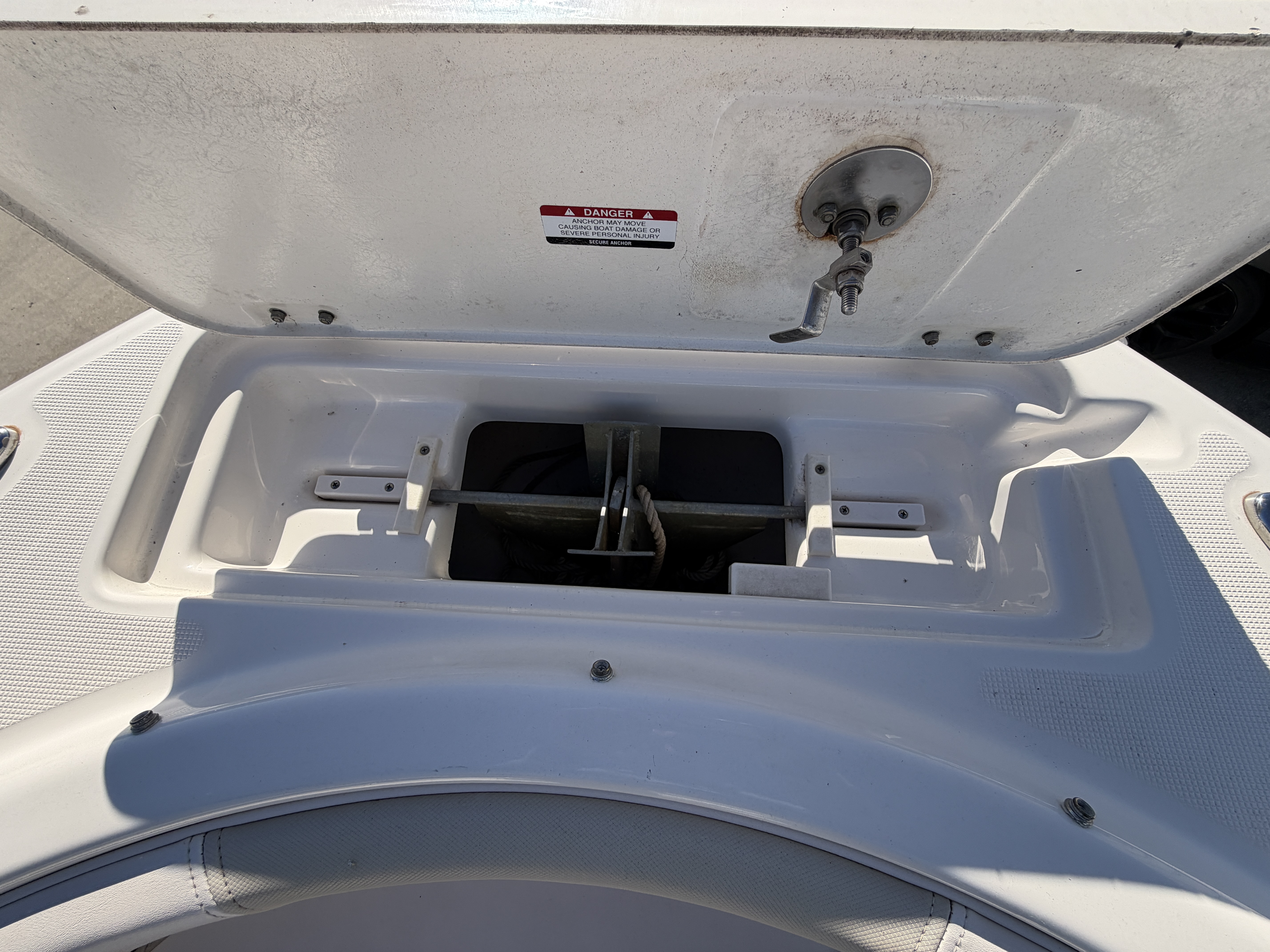 Used 2014 Robalo R227 Dual Console