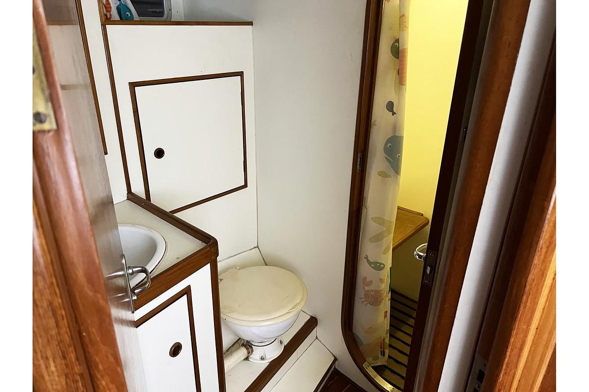 Used 1987 Oyster 46.5