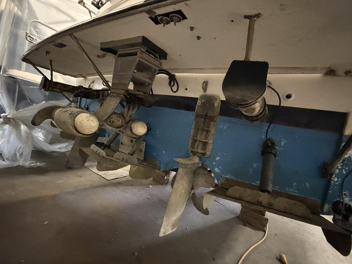 Used 1986 Bayliner 3270