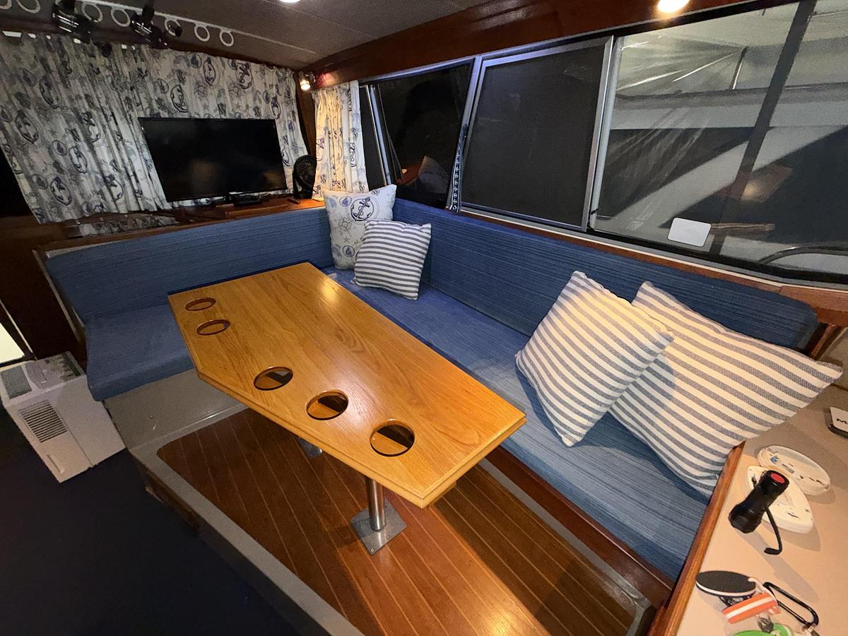 Used 1986 Bayliner 3270