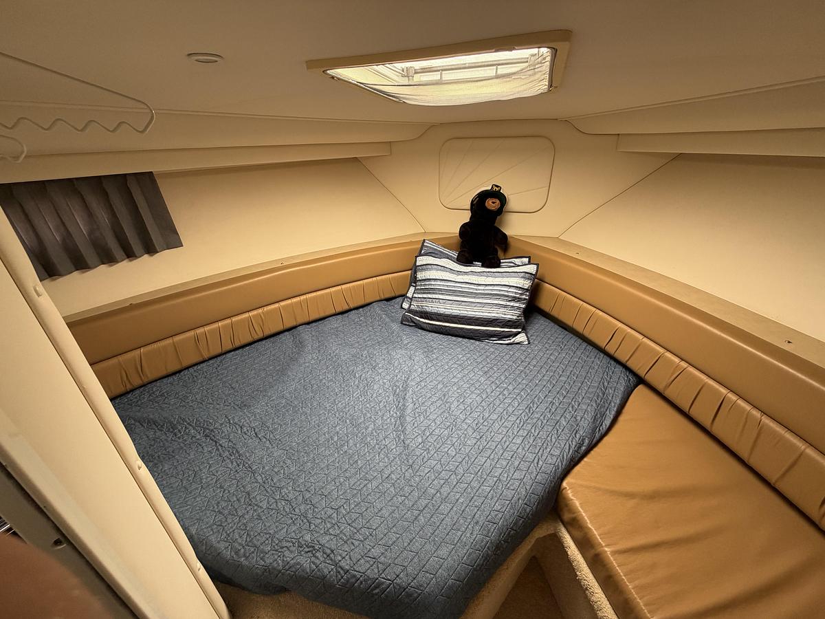 Used 2001 Carver 326 Aft Cabin Motor Yacht