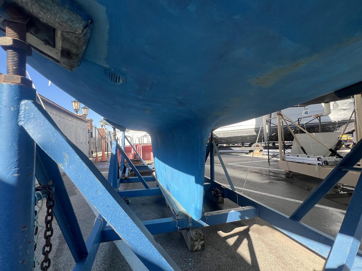 Used 1996 Caliber 35 LRC