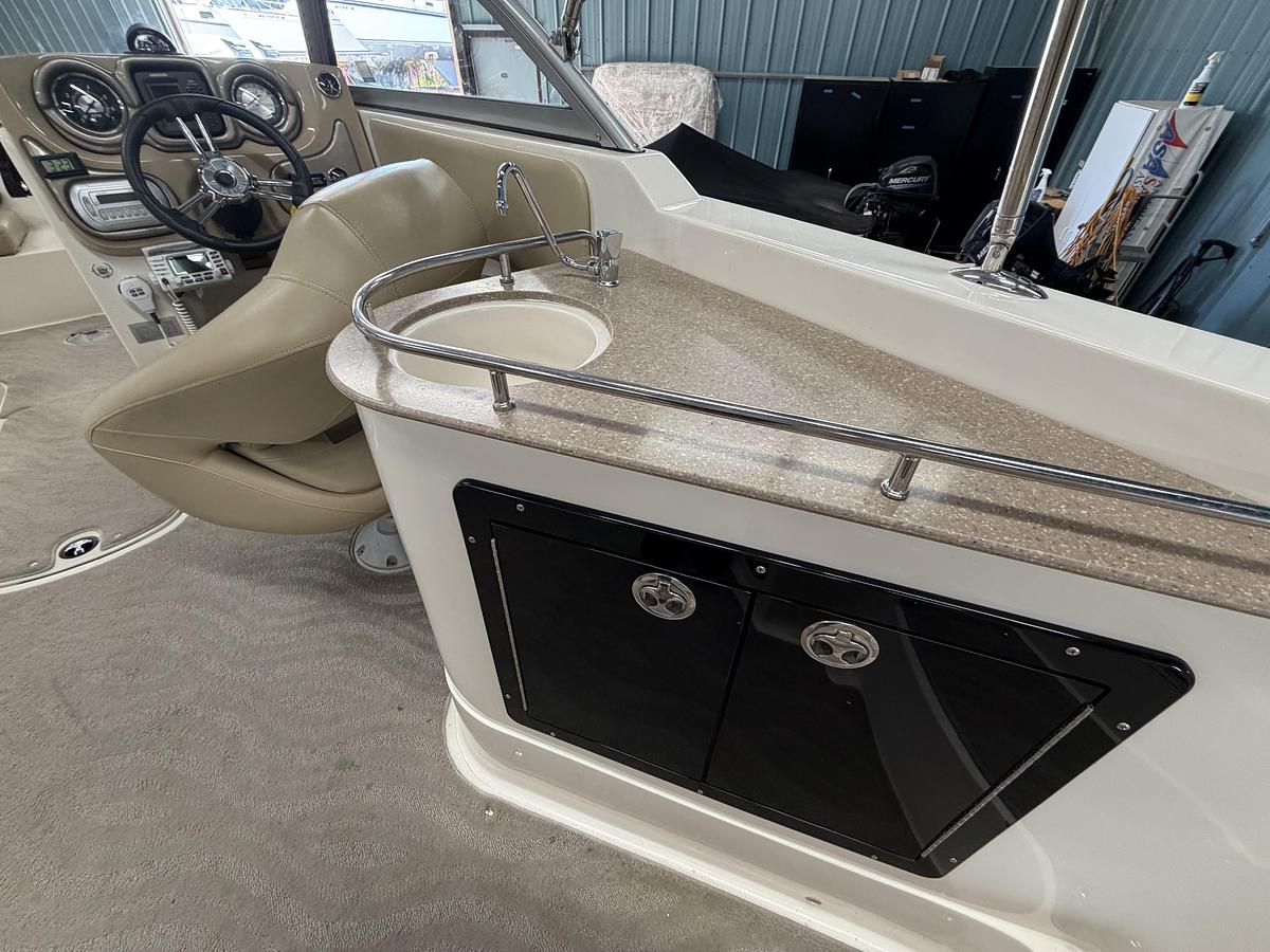 Used 2013 Starcraft 240 SCX OB