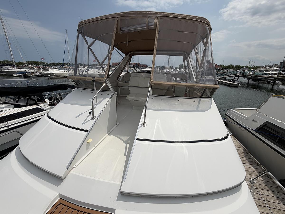Used 1999 Carver 380 Santego