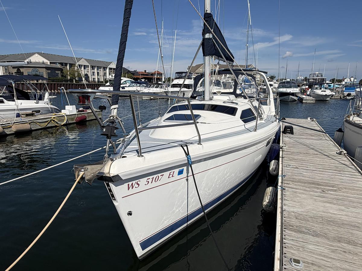 Used 1997 Hunter 310