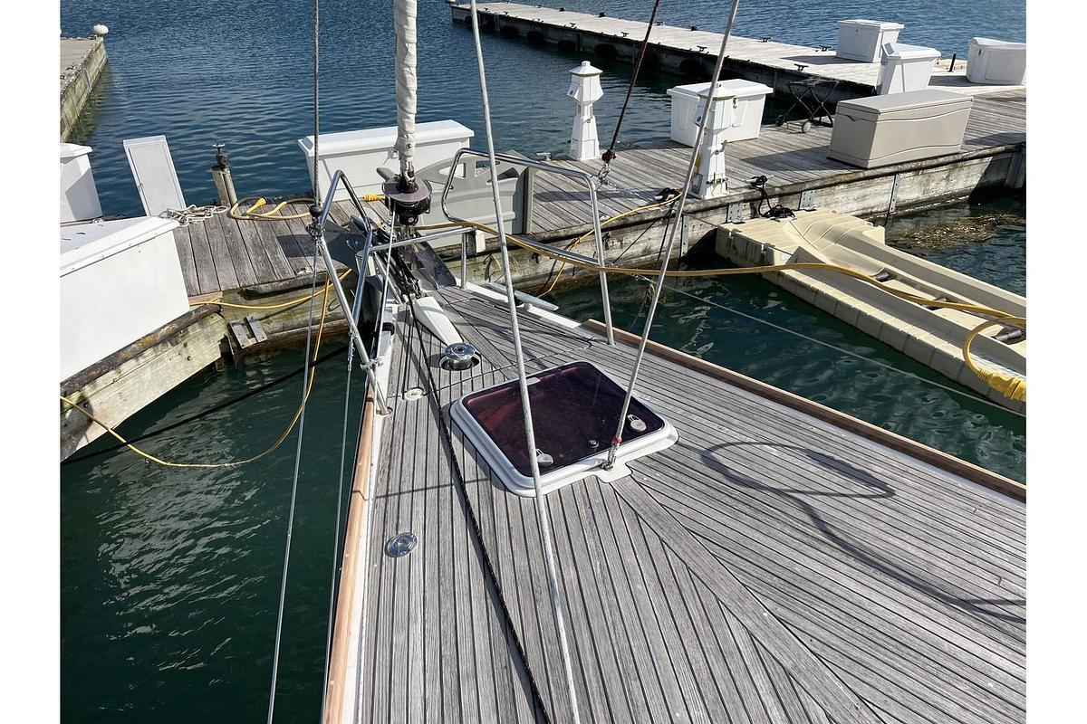 Used 2012 Beneteau Oceanis 45