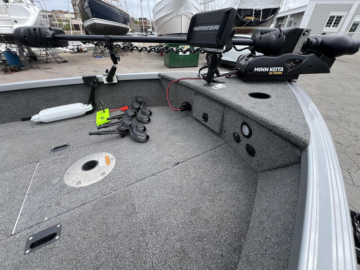 Used 2014 Alumacraft Competitor 165 Tiller