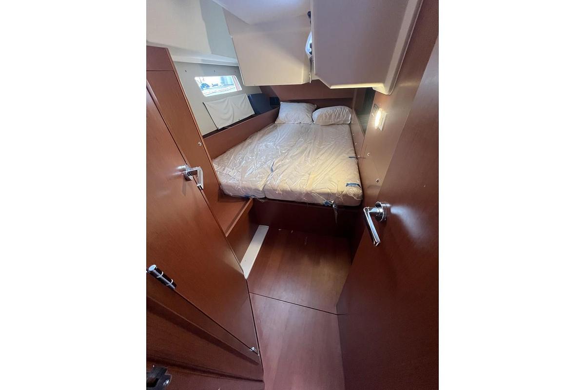 Used 2020 Beneteau Sailboats Oceanis 41.1