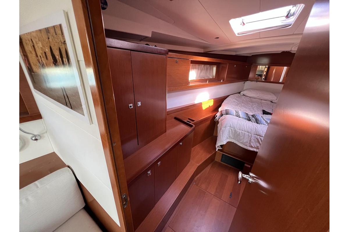 Used 2012 Beneteau Oceanis 45