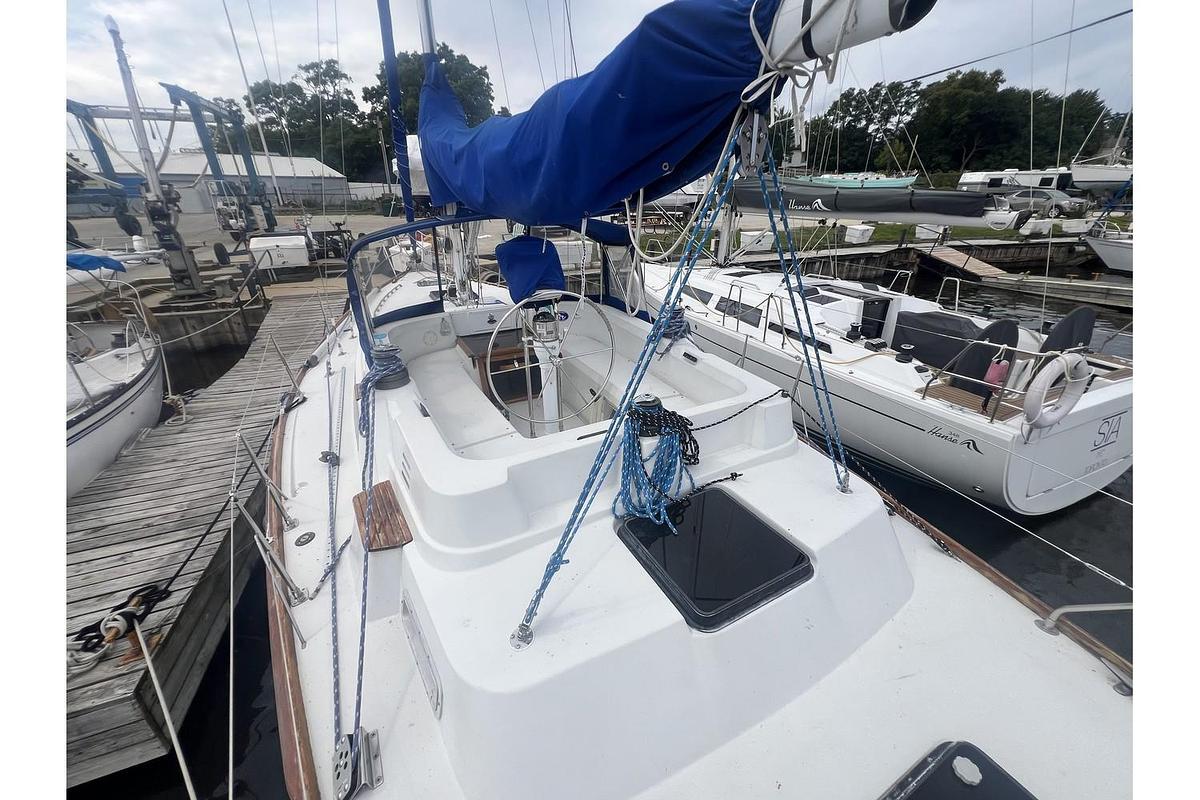 Used 1985 C&C Landfall 39