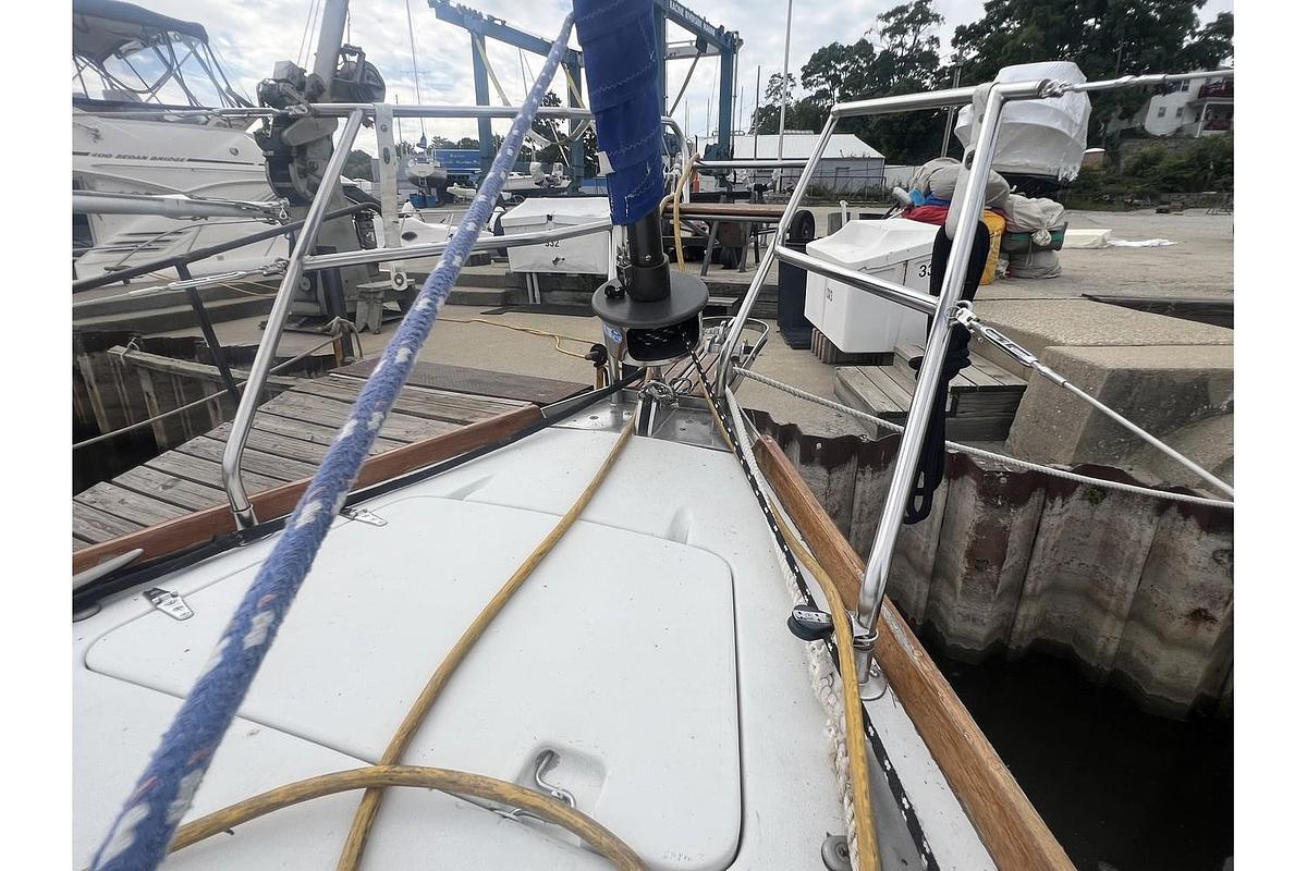 Used 1985 C&C Landfall 39