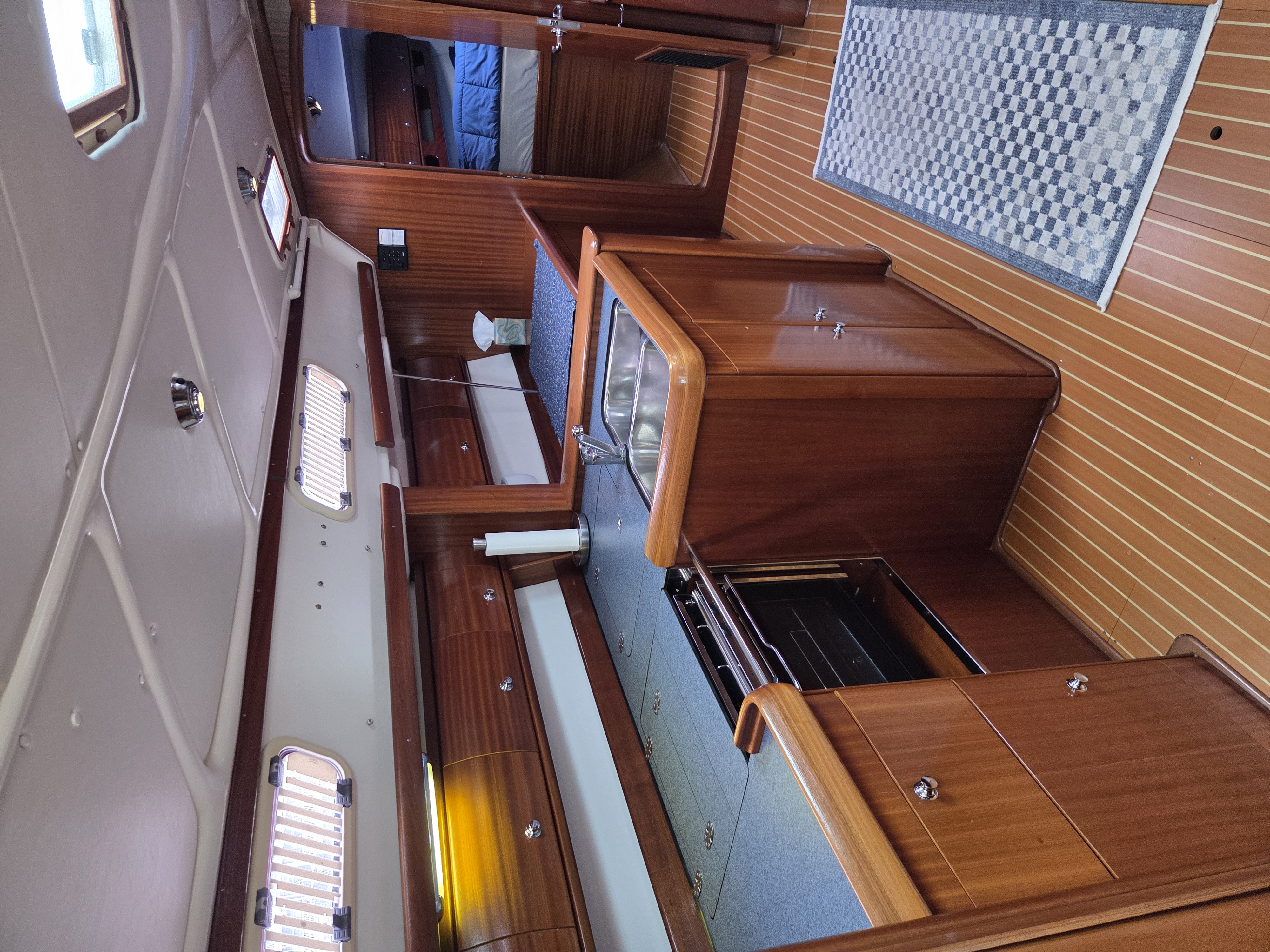 Used 2004 Bavaria 38