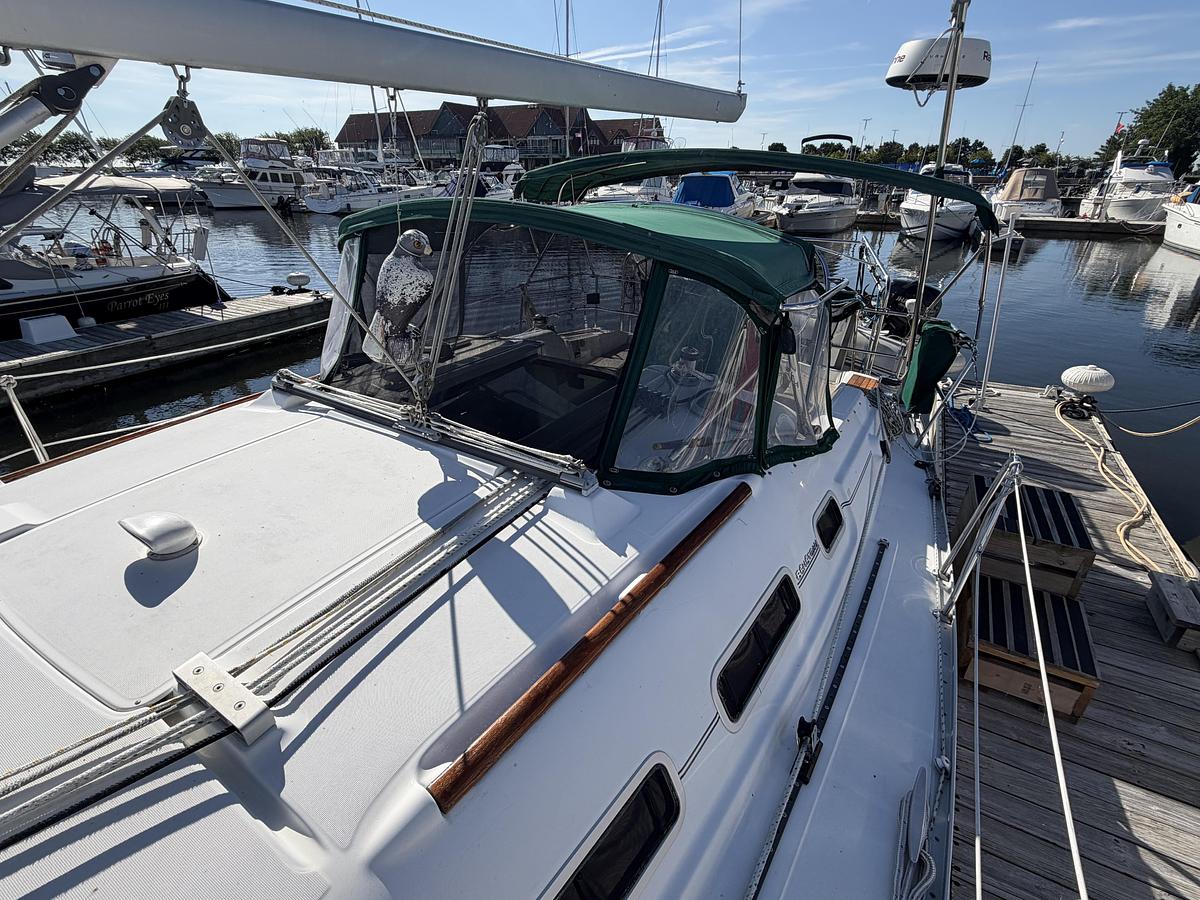 Used 2005 Beneteau 373