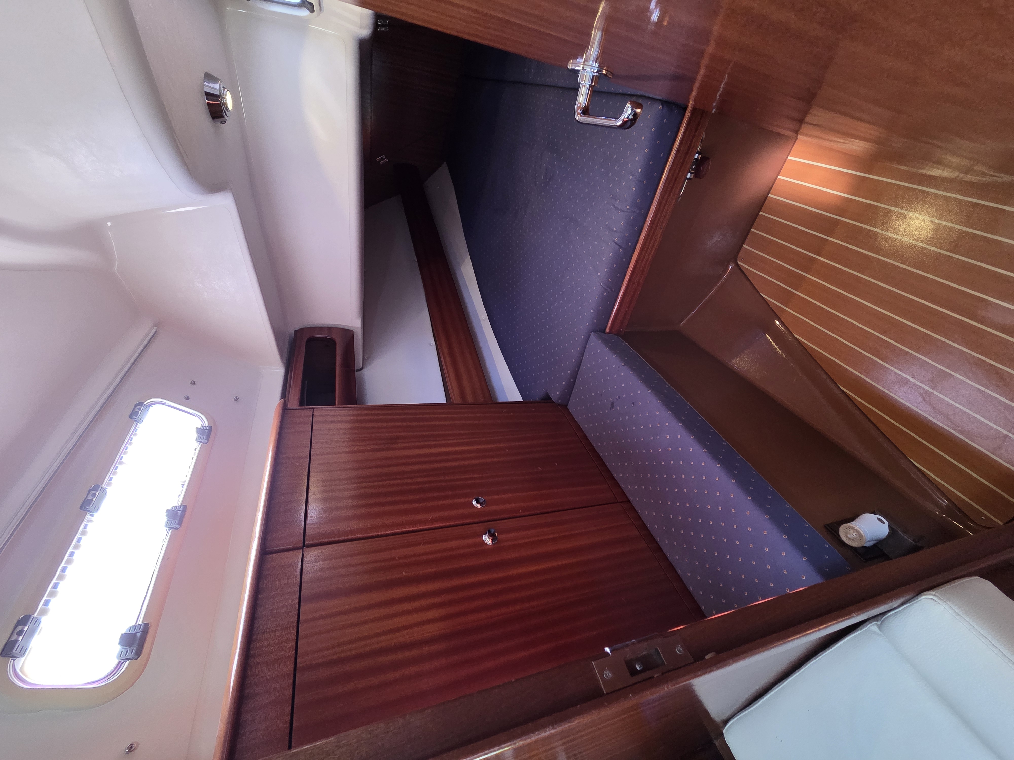Used 2004 Bavaria 38