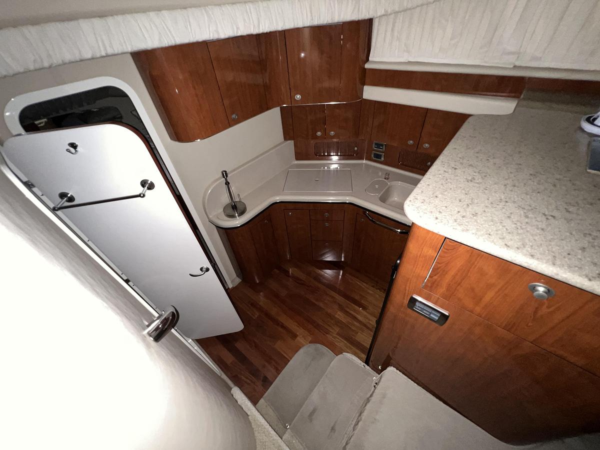 Used 2004 Sea Ray 390 Motor Yacht