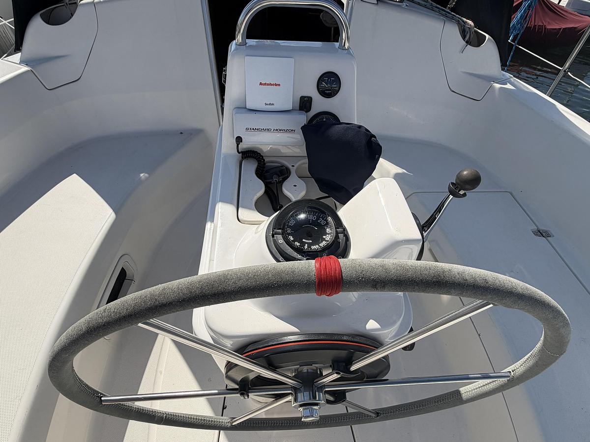 Used 1997 Hunter 310