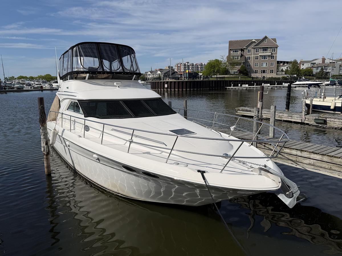 Used 2000 Sea Ray 400 Sedan Bridge