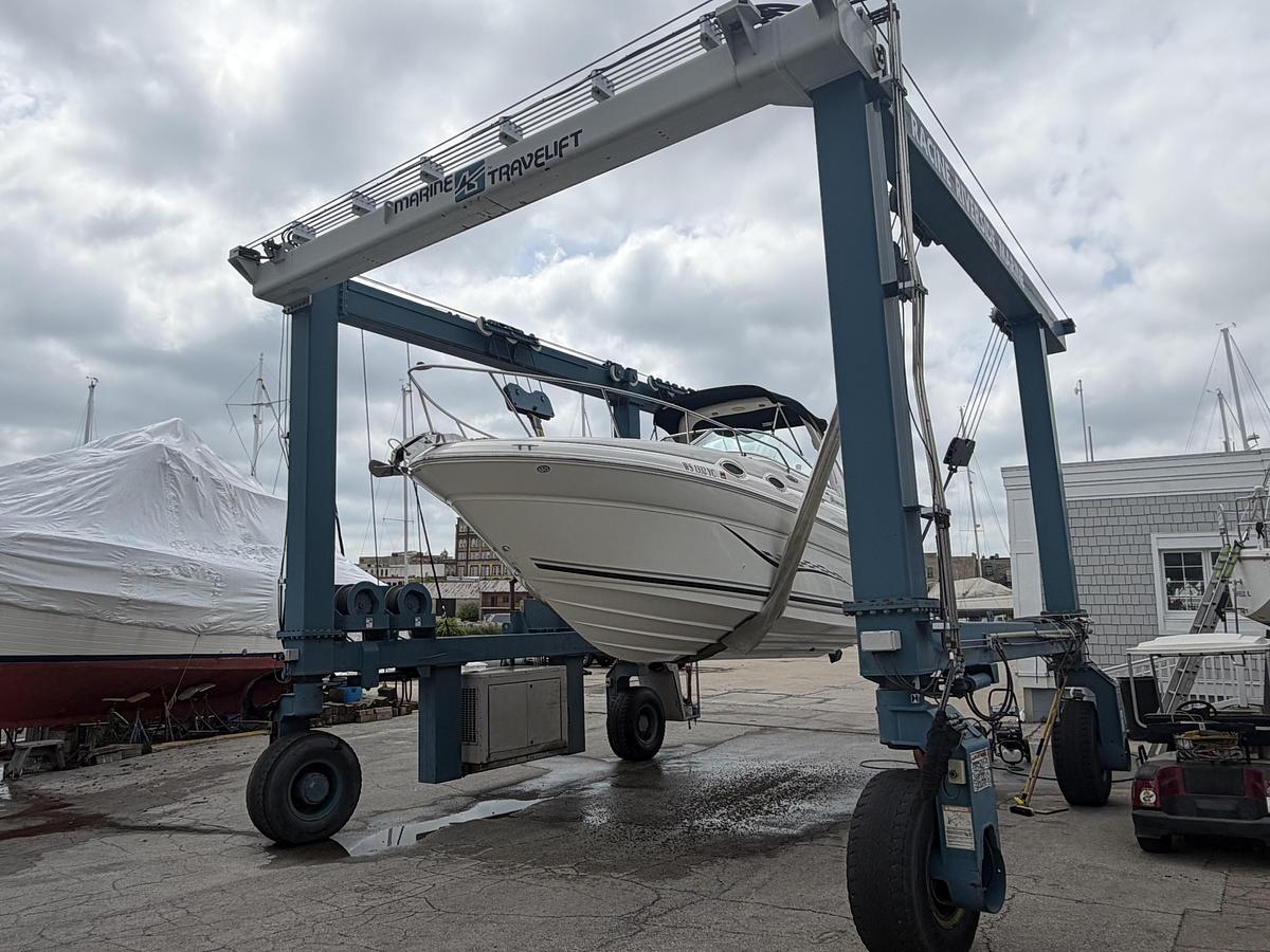 Used 2004 Sea Ray Sundancer 260