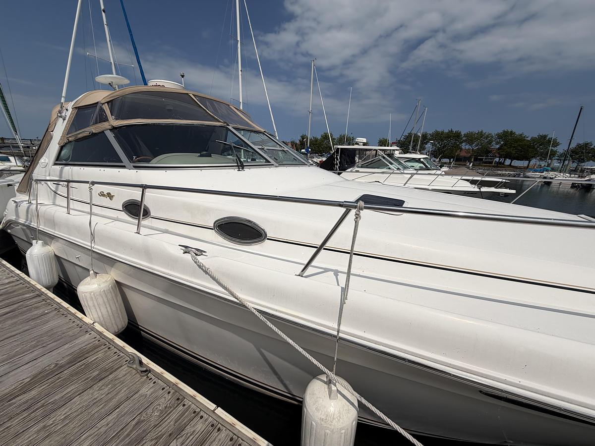 Used 1999 Sea Ray Sundancer 330