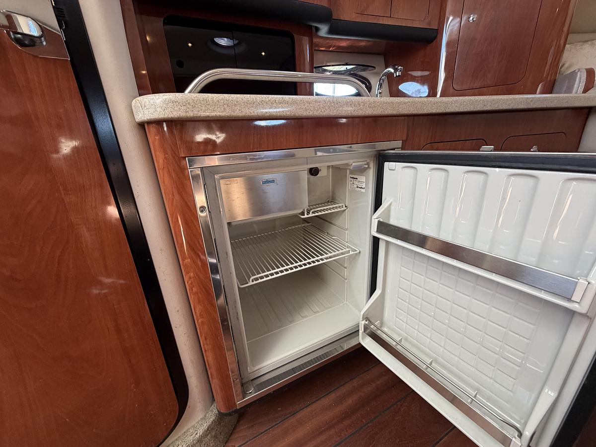 Used 2008 Crownline 340 CR