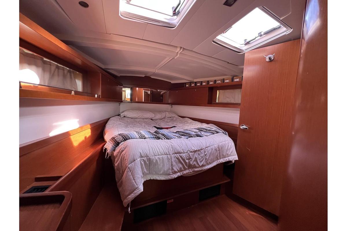 Used 2012 Beneteau Oceanis 45