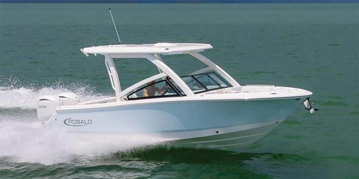 2026 Robalo Dual Console R257