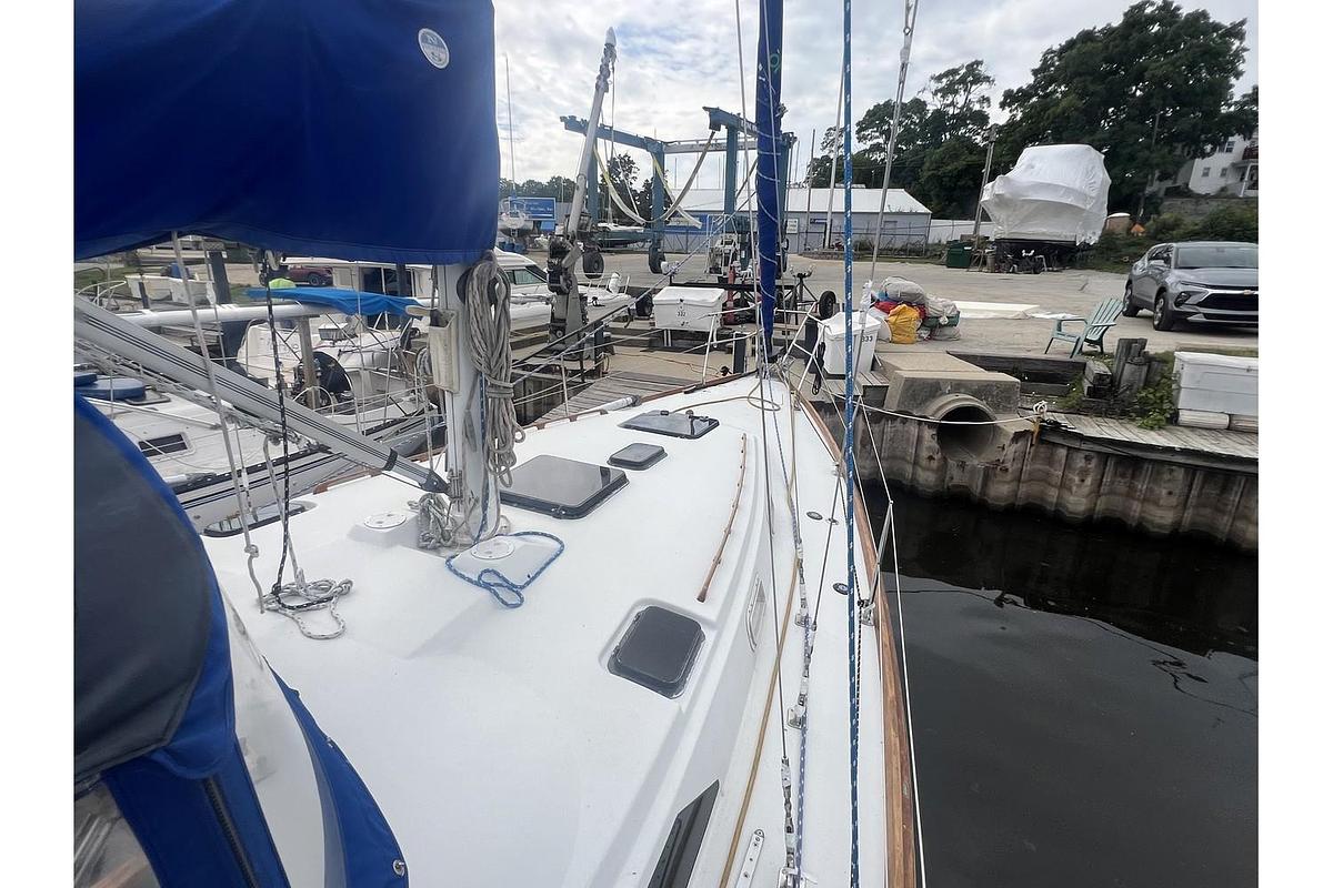 Used 1985 C&C Landfall 39