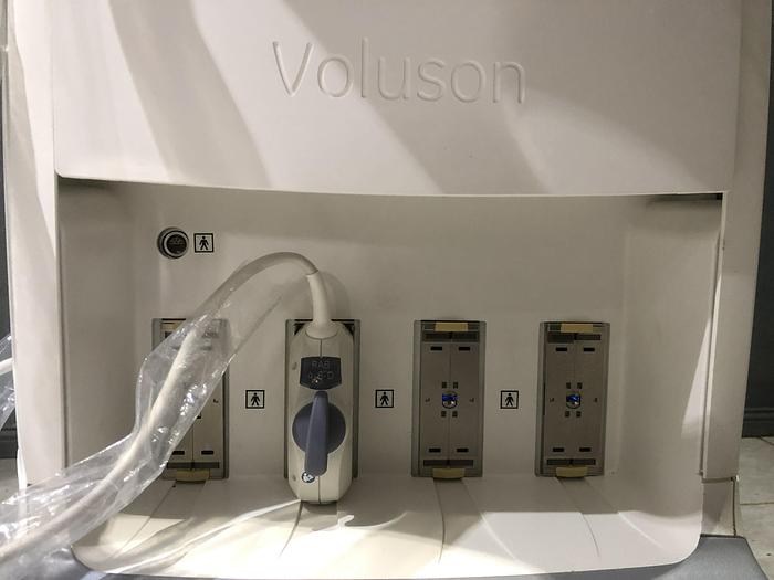 Gebraucht GE-VolusonE8-Ultrashall-6888