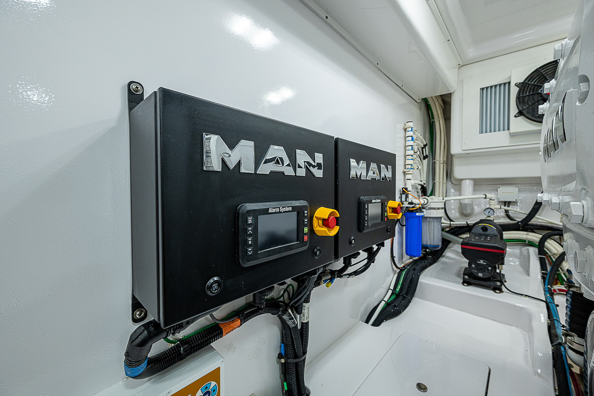 Used | 2023 Viking 54 Open