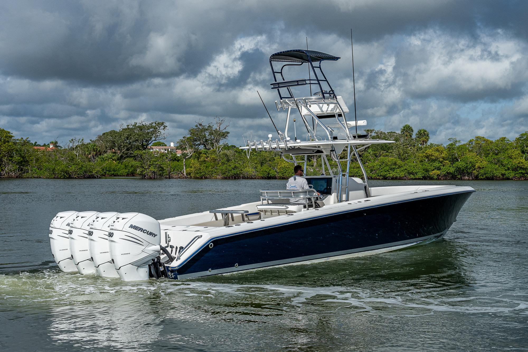 Used 2005 Venture 39 Open