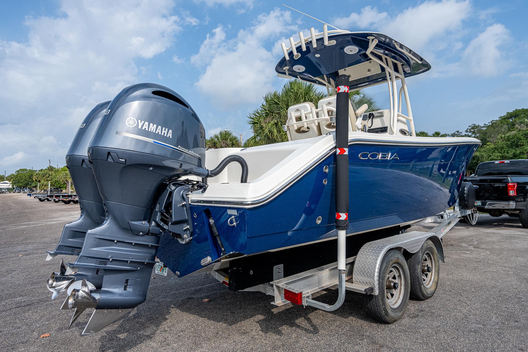 Used 2017 Cobia 261
