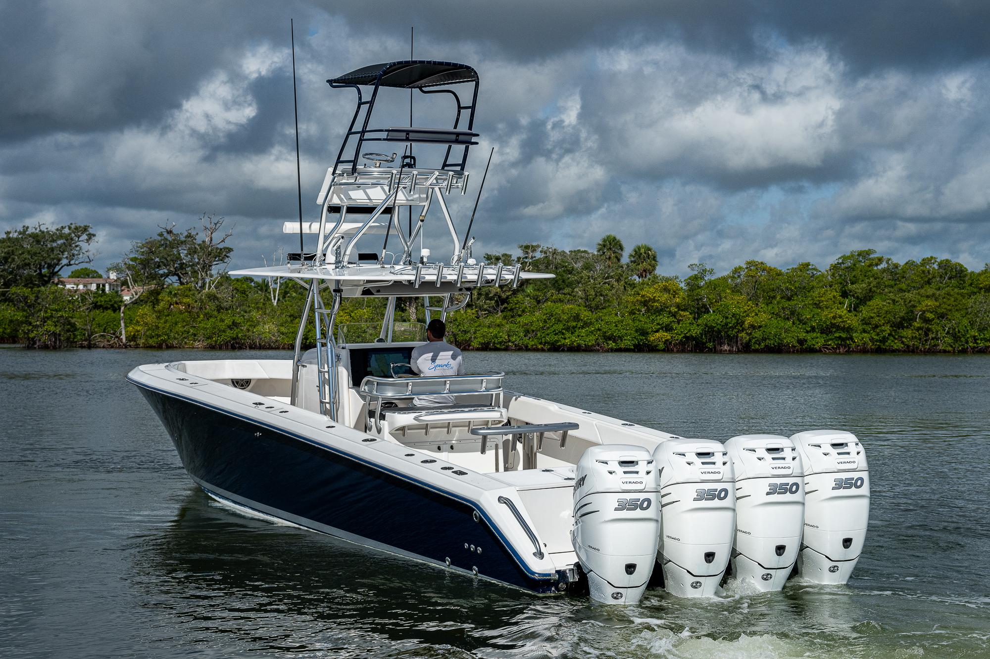 Used 2005 Venture 39 Open