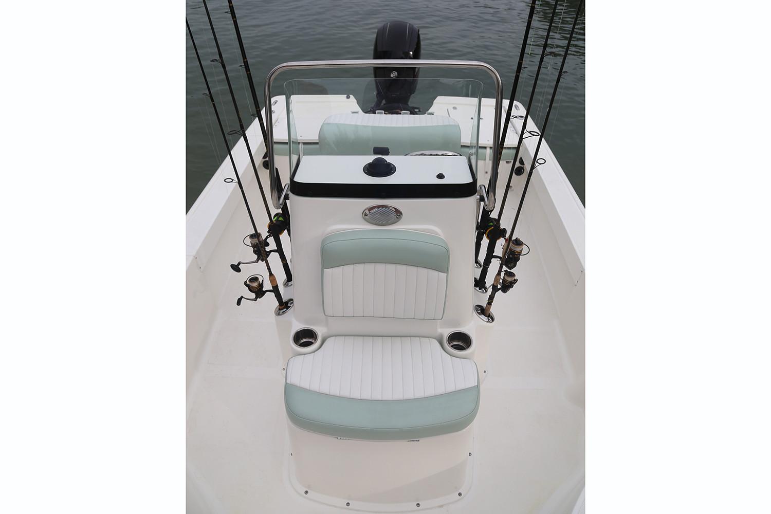 Used 2017 Sea Born FX22 Bay