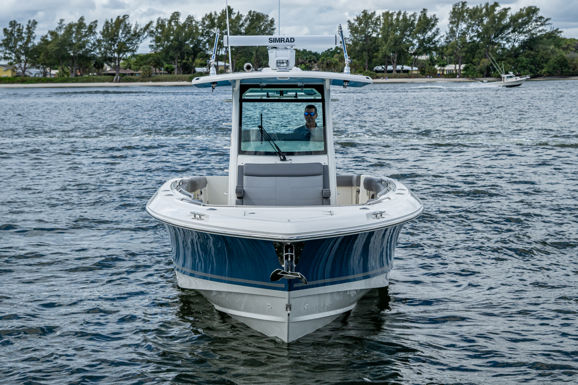 Used 33ft 2023 Boston Whaler 330 Outrage