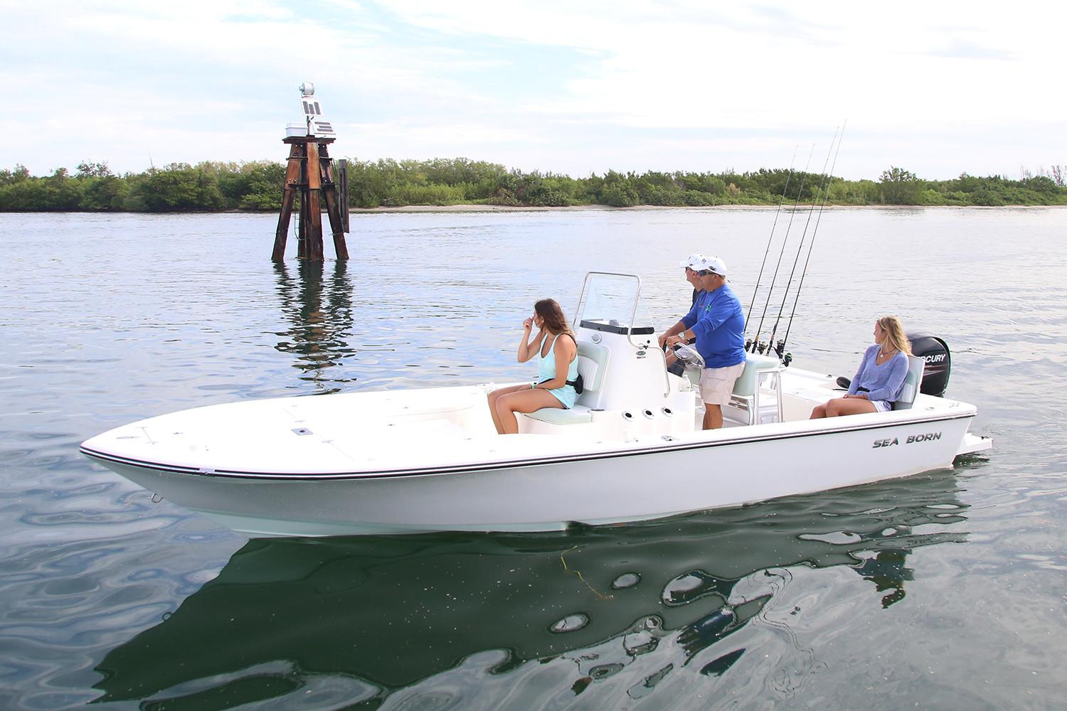 Used 2017 Sea Born FX22 Bay