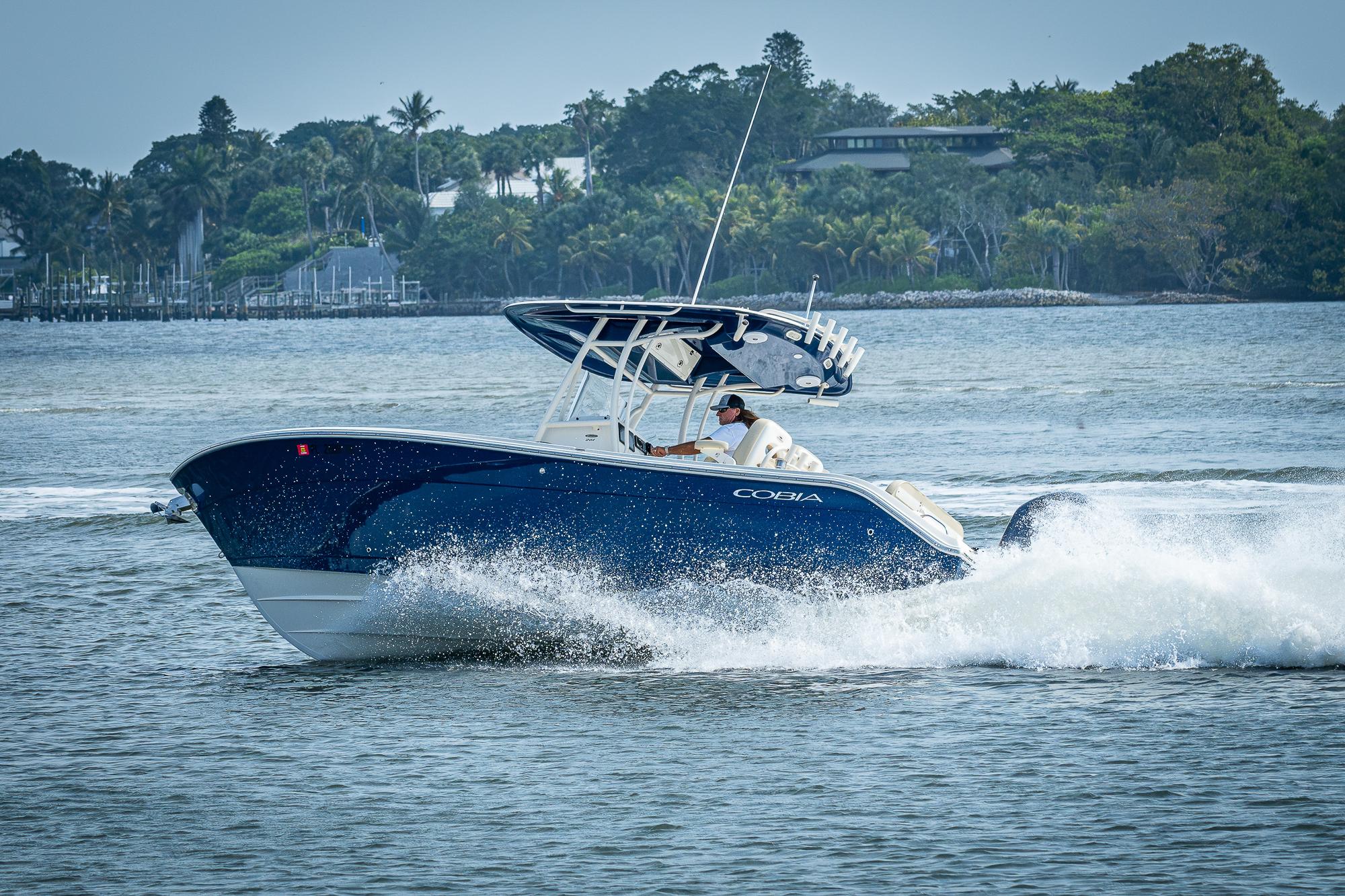 Used 2017 Cobia 261