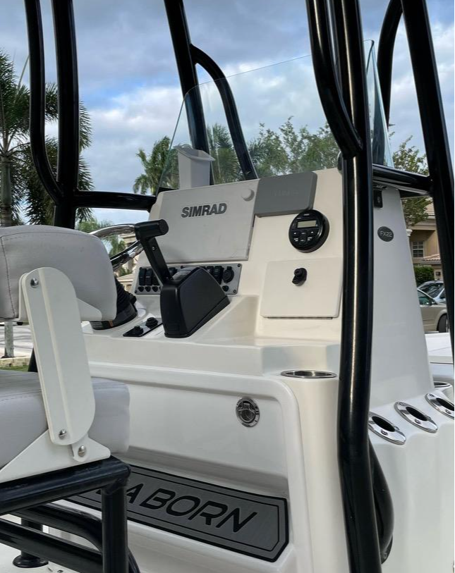 Used 2017 Sea Born FX22 Bay