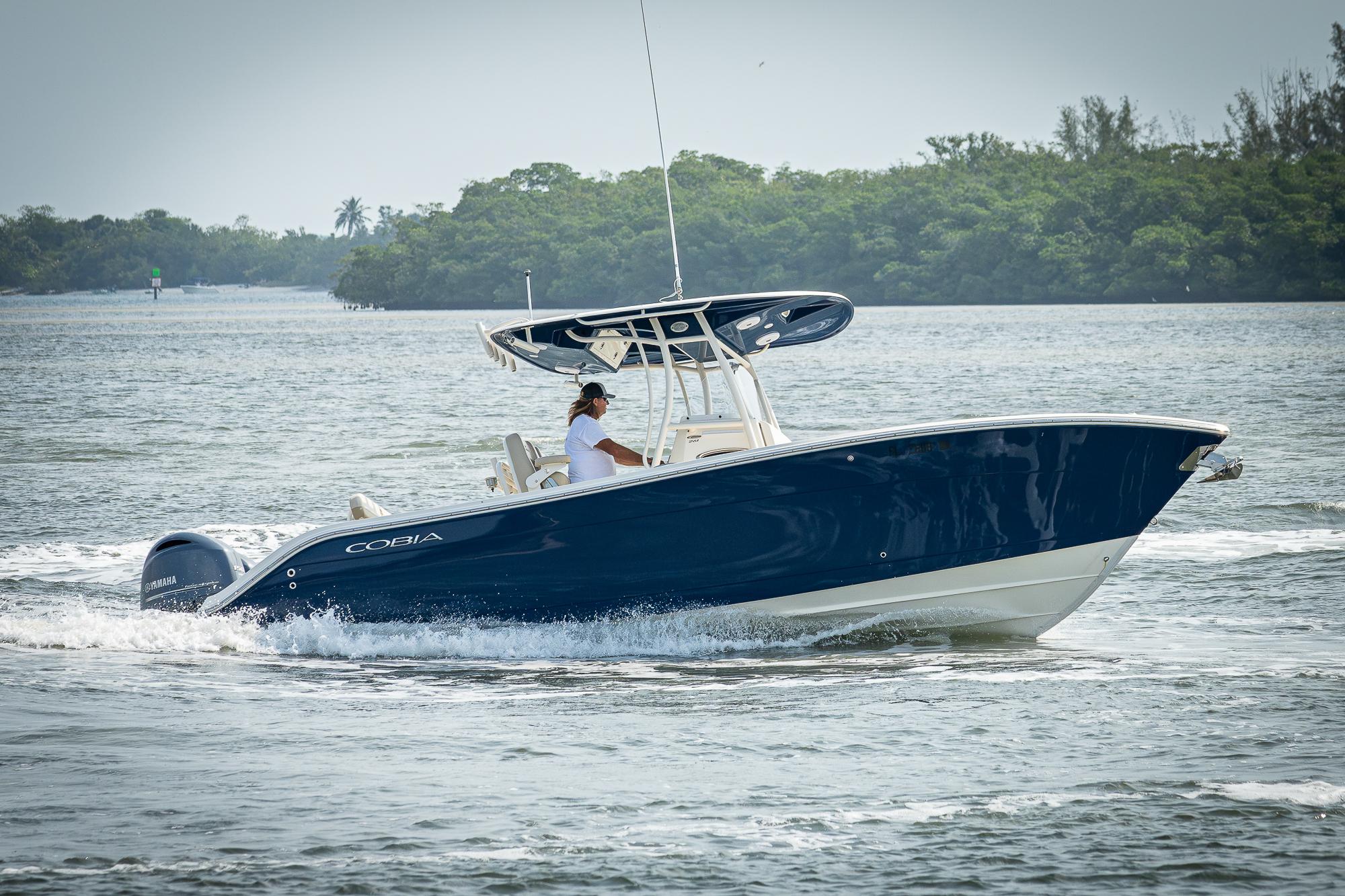 Used 2017 Cobia 261