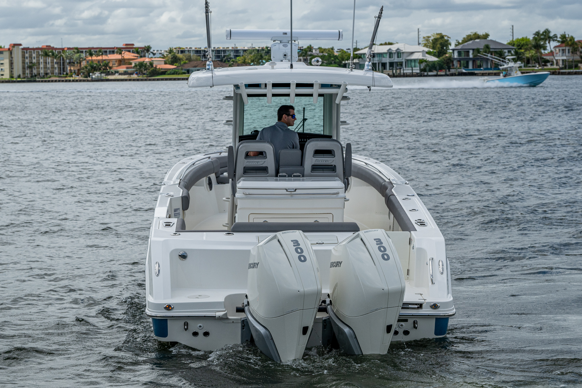 Used 33ft 2023 Boston Whaler 330 Outrage