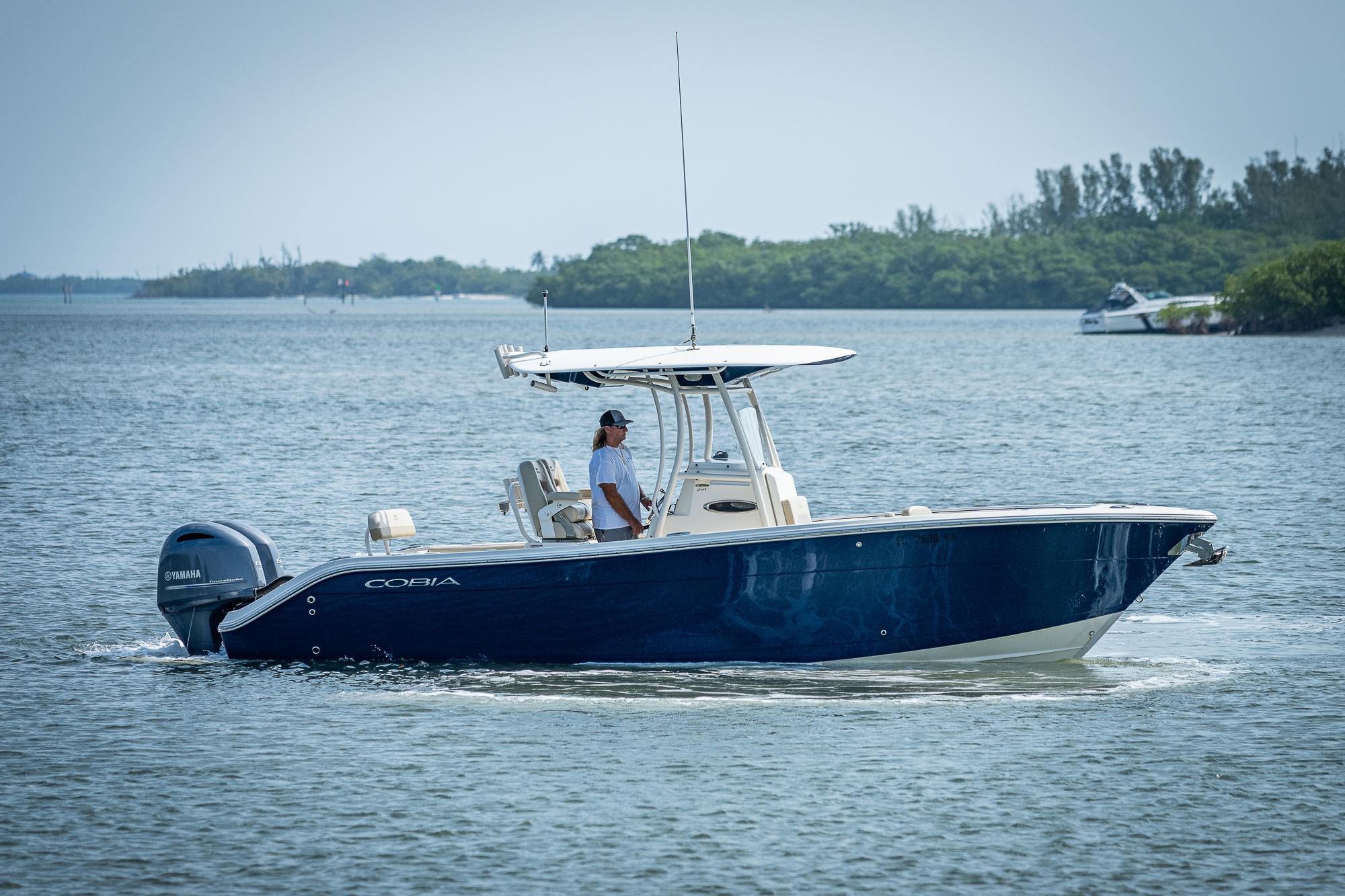 Used 2017 Cobia 261