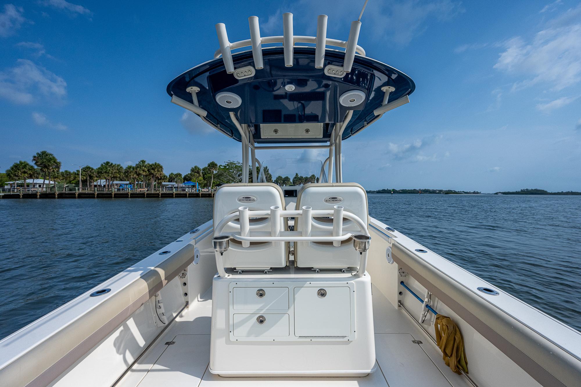 Used 2017 Cobia 261