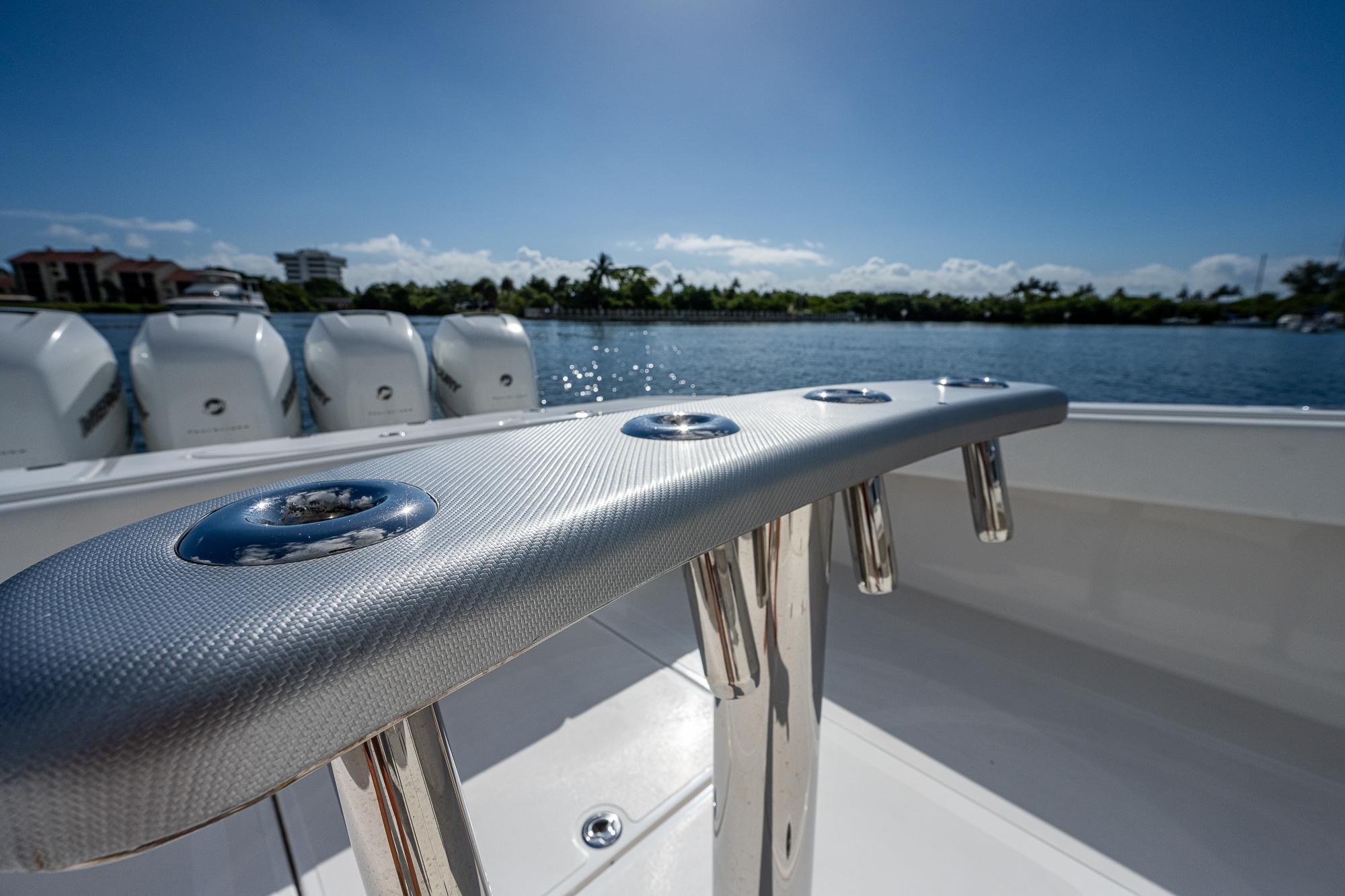 Used 2005 Venture 39 Open